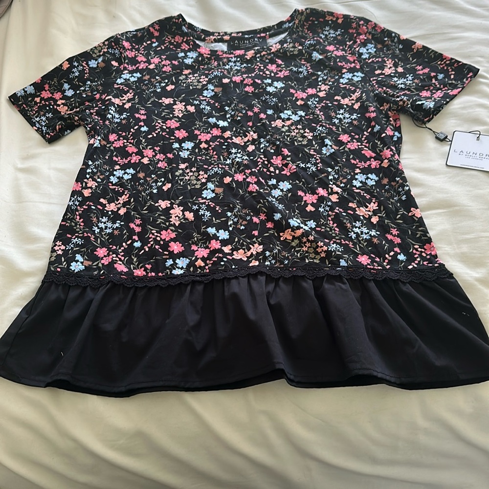 Laundry By Shelli Segal Black Short Sleeve Top with Multicolored Flowers